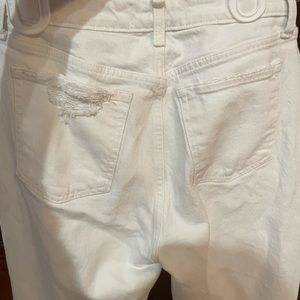 White Abercrombie the mom curve love high rise